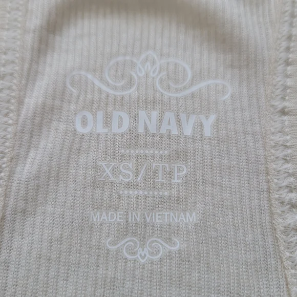 2011 NWOT Lightweight Ribbed Halter Tank Top Small Cream | Old Navy - Picture 2 of 14